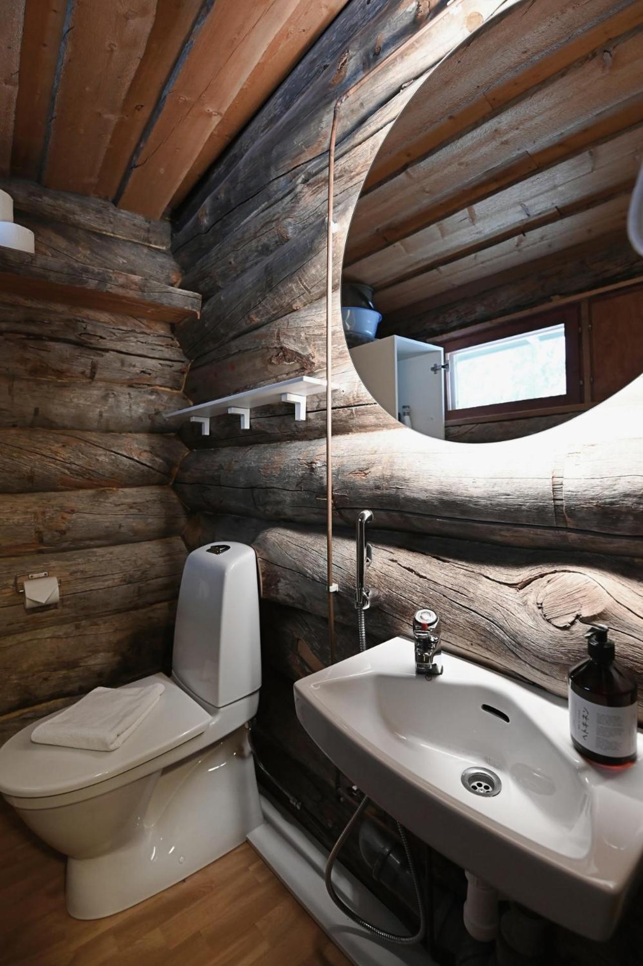 Classic Log Cabin Ski-In Ski-Out Levi Phòng bức ảnh